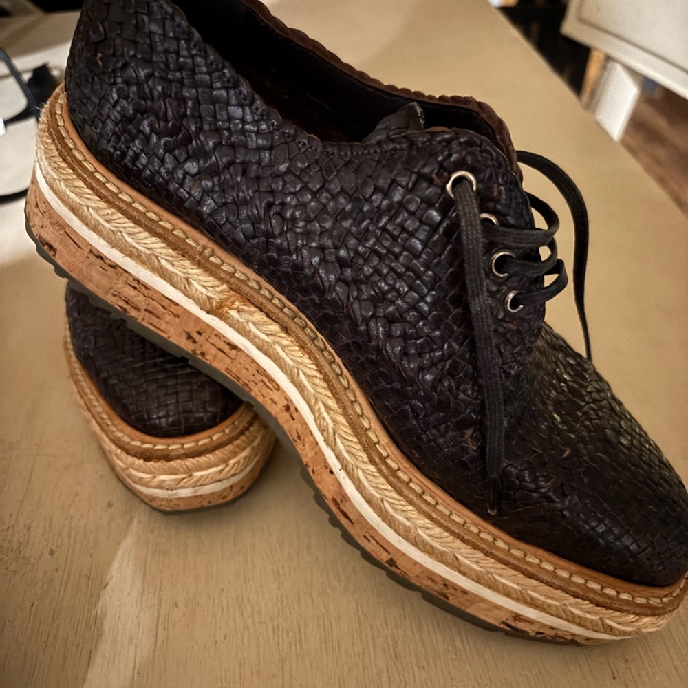 Prada Brown Flats with Brogue Detailing and Platform Sole - Picture 4 of 6